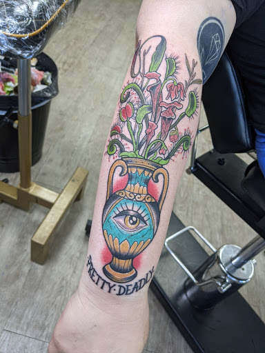 Tattoo Shop «Damascus Tattoo Company», reviews and photos, 10017 Locust Dr, Damascus, MD 20872, USA