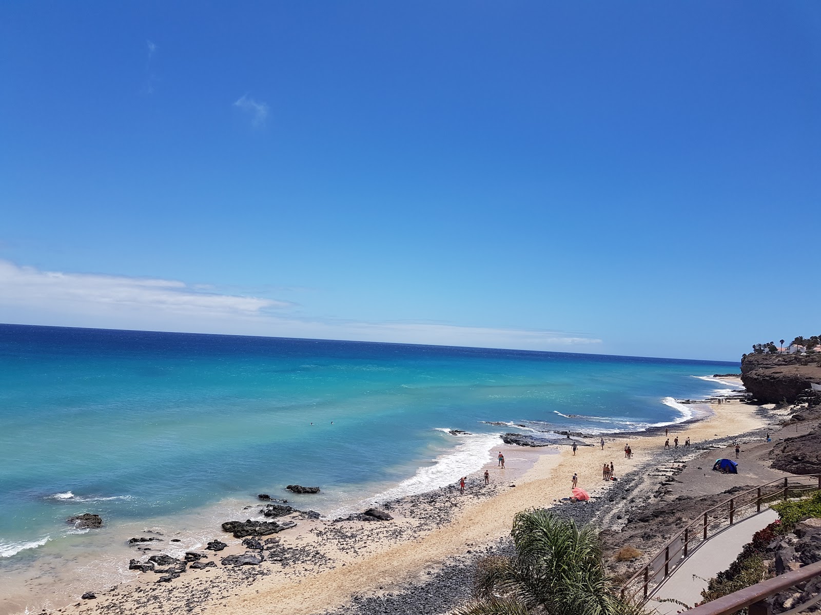 Playa de Butihondo'in fotoğrafı geniş plaj ile birlikte