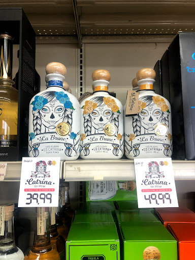 Liquor Store «Fiesta Liquor», reviews and photos, 7190 W Flagler St, Miami, FL 33144, USA