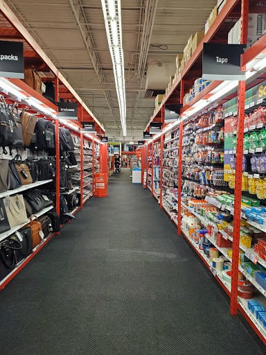 Office Supply Store «Staples», reviews and photos, 7659 Mall Rd, Florence, KY 41042, USA