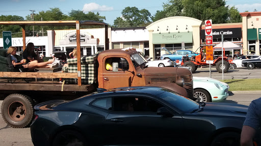 Furniture Store «Art Van Furniture - Royal Oak», reviews and photos, 32301 Woodward Ave, Royal Oak, MI 48073, USA