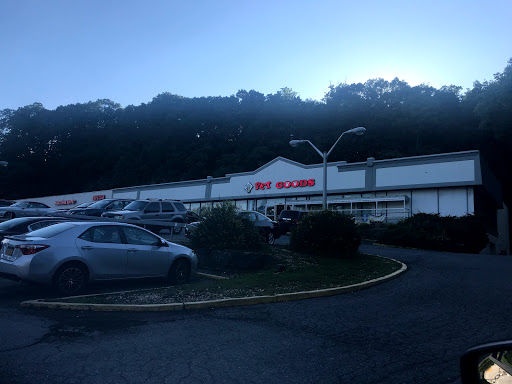 Pet Store «Pet Goods», reviews and photos, 1125 Central Park Ave, Scarsdale, NY 10583, USA