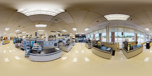 Computer Store «Micro Center», reviews and photos, 1349 Som Center Rd, Mayfield Heights, OH 44124, USA