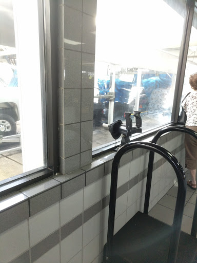 Car Wash «Mister Car Wash & Express Lube», reviews and photos, 9637 FM 1960 Bypass Rd W, Humble, TX 77338, USA