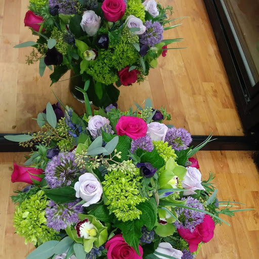 Florist «Alborada Florist», reviews and photos, 17 Huguenot St, New Rochelle, NY 10801, USA