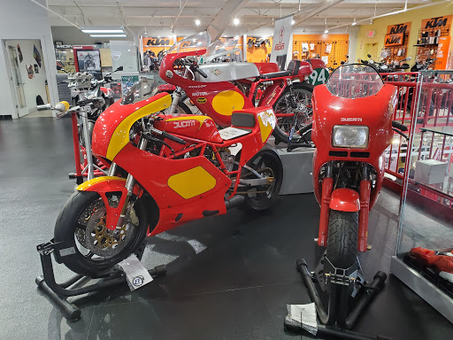 Motorcycle Dealer «Commonwealth Motorcycles», reviews and photos, 625 E Jefferson St, Louisville, KY 40202, USA