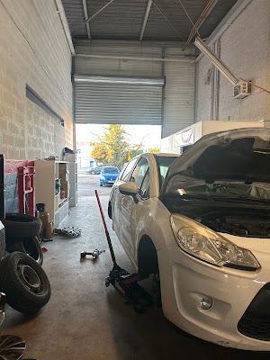 Om Auto service à Vaulx-en-Velin