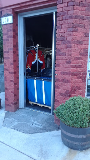 Dry Cleaner «Tip Top Cleaners», reviews and photos, 2001 E Burnside St, Portland, OR 97214, USA