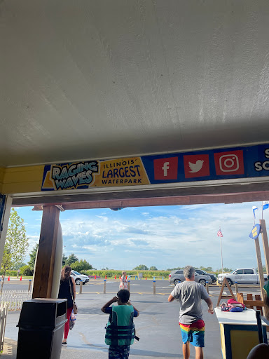 Water Park «Raging Waves Waterpark», reviews and photos, 4000 N Bridge St, Yorkville, IL 60560, USA