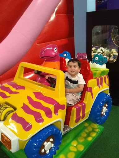 Grocery Store «Stop & Shop», reviews and photos, 760 Villa Ave, Fairfield, CT 06824, USA