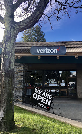 Verizon Authorized Retailer - A Wireless, 1087 Vine St, Healdsburg, CA 95448, USA, 