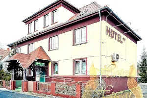 Hotel Huzar image