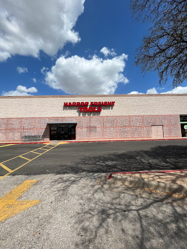 Hardware Store «Harbor Freight Tools», reviews and photos, 2500 W Parmer Ln B, Austin, TX 78727, USA