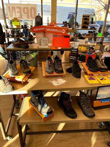 Shoe Store «Alamo Shoes», reviews and photos, 5321 N Clark St, Chicago, IL 60640, USA