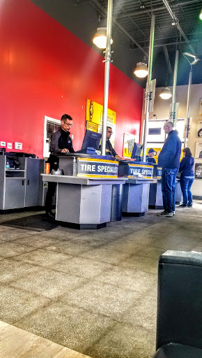 Tire Shop «Tires Plus», reviews and photos, 600 Commons Dr, Woodbury, MN 55125, USA