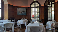 Atmosphère du Restaurant gastronomique Le Coquillage à Saint-Méloir-des-Ondes - n°18