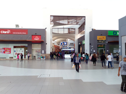 Shopping centres open on Sundays in Piura