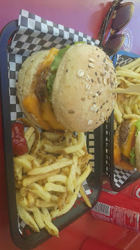 Plats et boissons du Restaurant de hamburgers Burger University Montpellier Centre - n°17