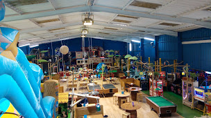 Photo n°1 de LOU PITCHOOLAND à Creissels ()