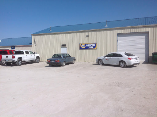 Car Repair and Maintenance «Deaton Truck & Auto Inc», reviews and photos, 2521 240th St, Dallas Center, IA 50063, USA