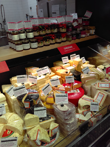 Grocery Store «Kroger», reviews and photos, 16919 Kercheval Ave, Grosse Pointe, MI 48230, USA