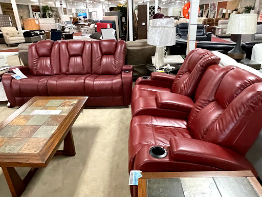 Outlet Store «Rooms To Go Outlet Furniture Store - Clearwater», reviews and photos, 21411 US-19, Clearwater, FL 33759, USA