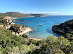 Foto di Spiaggia Cumpoltittu con sporca livello di pulizia