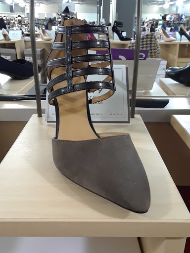 Shoe Store «DSW Designer Shoe Warehouse», reviews and photos, 2500 Central Park Ave, Yonkers, NY 10710, USA