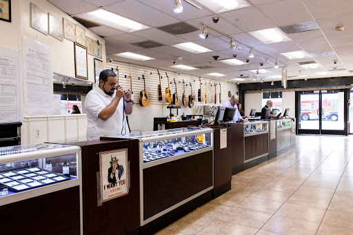 Pawn Shop «Van Nuys Pawnshop», reviews and photos, 6374 Van Nuys Blvd, Van Nuys, CA 91401, USA