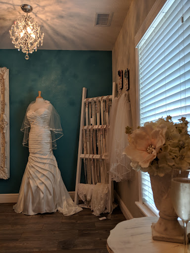 Bridal Shop «Angelique Bridal Boutique», reviews and photos, 290 1st St S, Winter Haven, FL 33880, USA