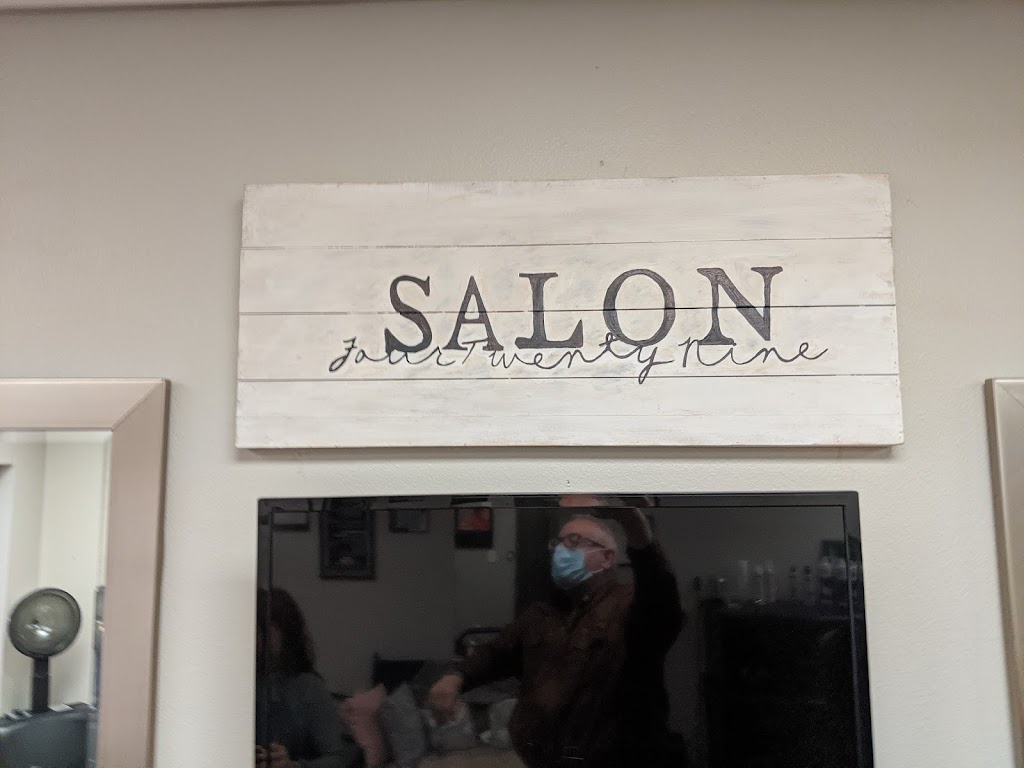 Salon 429 48307