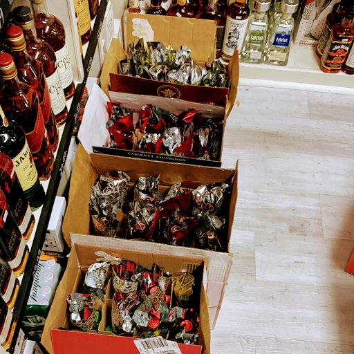Liquor Store «Carhart Wines & Liquors», reviews and photos, 343 Mamaroneck Ave, White Plains, NY 10605, USA