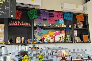 Encuentros Cafe image
