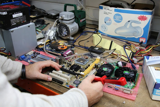 Laptop Repair Shop - Computer Shop in Dwarka Mor