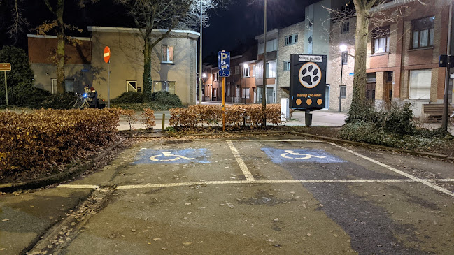 Comentarii opinii despre Parking Hannuit