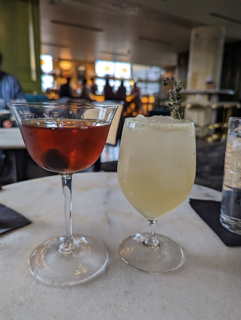12 Cocktail Bar