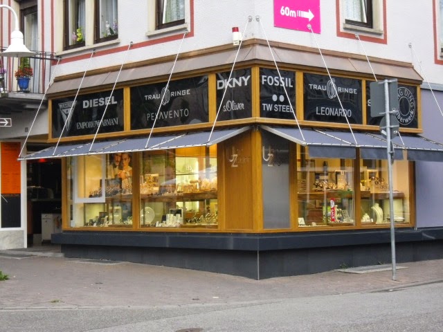Fachgeschäft Uhrzeiger Uhren und Schmuck