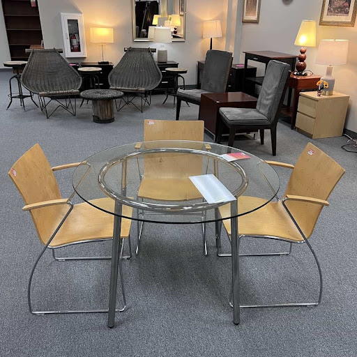 Office Furniture Store «Office Furniture Liquidations», reviews and photos, 4400 S Piedras Dr #101, San Antonio, TX 78228, USA