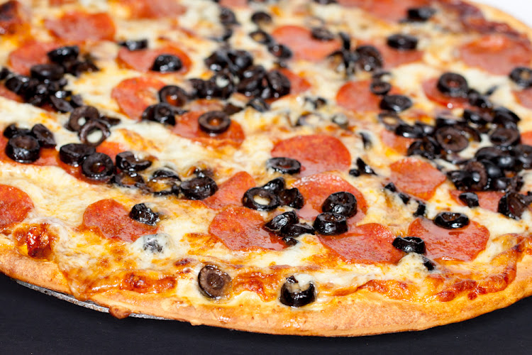 #1 best pizza place in Redondo Beach - Riviera Village Pizza