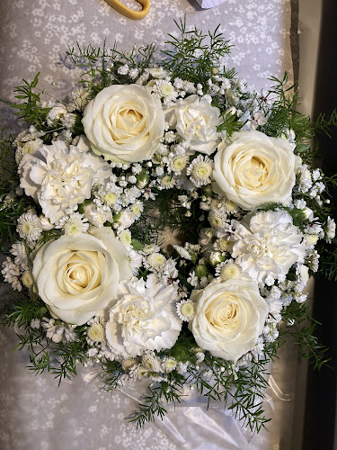 Reviews of These blooming flowers by Tracey in York - Florist