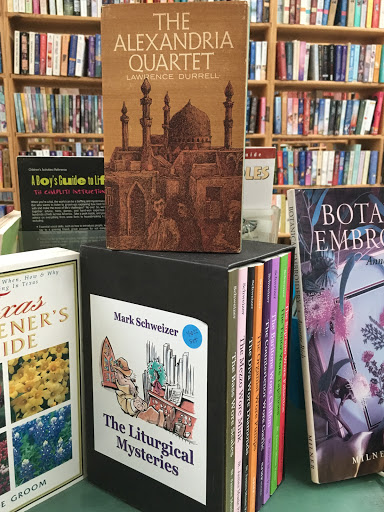 Used Book Store «Paperbacks Plus», reviews and photos, 108 E Davis St, Mesquite, TX 75149, USA