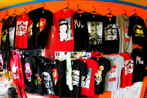 Tobacco Shop «The Bong Smoke Shop», reviews and photos, 225 Lancaster Dr SE, Salem, OR 97317, USA