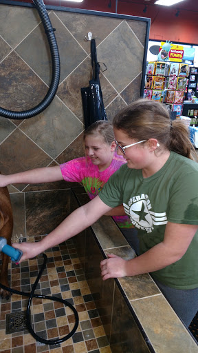 Pet Supply Store «Pet Valu», reviews and photos, 200 Biggs Blvd, Harrison, OH 45030, USA