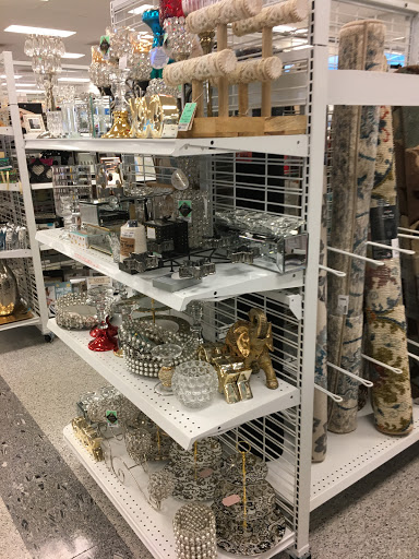 Clothing Store «Ross Dress for Less», reviews and photos, 151 N McDowell Blvd, Petaluma, CA 94954, USA