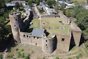 Reuland Castle image