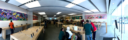 Computer Store «Apple Suburban Square», reviews and photos, 61 Saint James Pl, Ardmore, PA 19003, USA