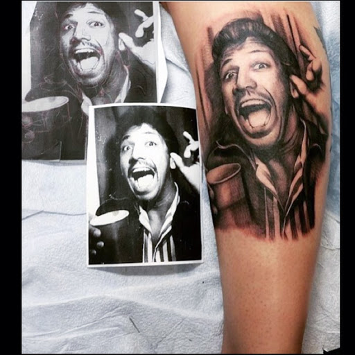 Tattoo Shop «American Dream Tattoo Studio», reviews and photos, 590 N Azusa Ave, Covina, CA 91722, USA