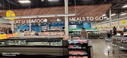 Shopping Mall «Riverdale Plaza Shopping Center», reviews and photos, 1044 W Mercury Blvd, Hampton, VA 23666, USA