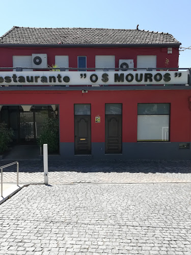 Mouros Restaurant