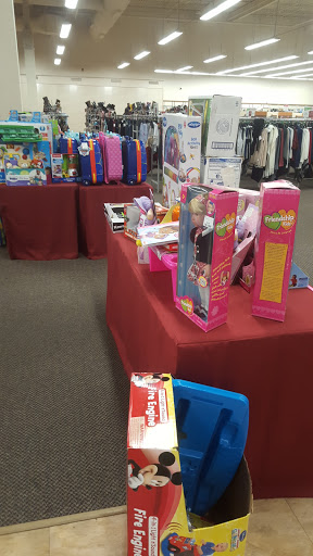 Clothing Store «Burlington Coat Factory», reviews and photos, 250 S Randall Rd, Elgin, IL 60123, USA